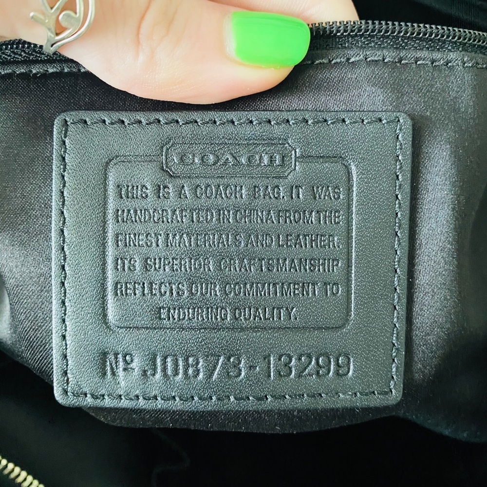 COACH Vintage Embossed Large Tote Shoulder Bag - Picture 7 of 7